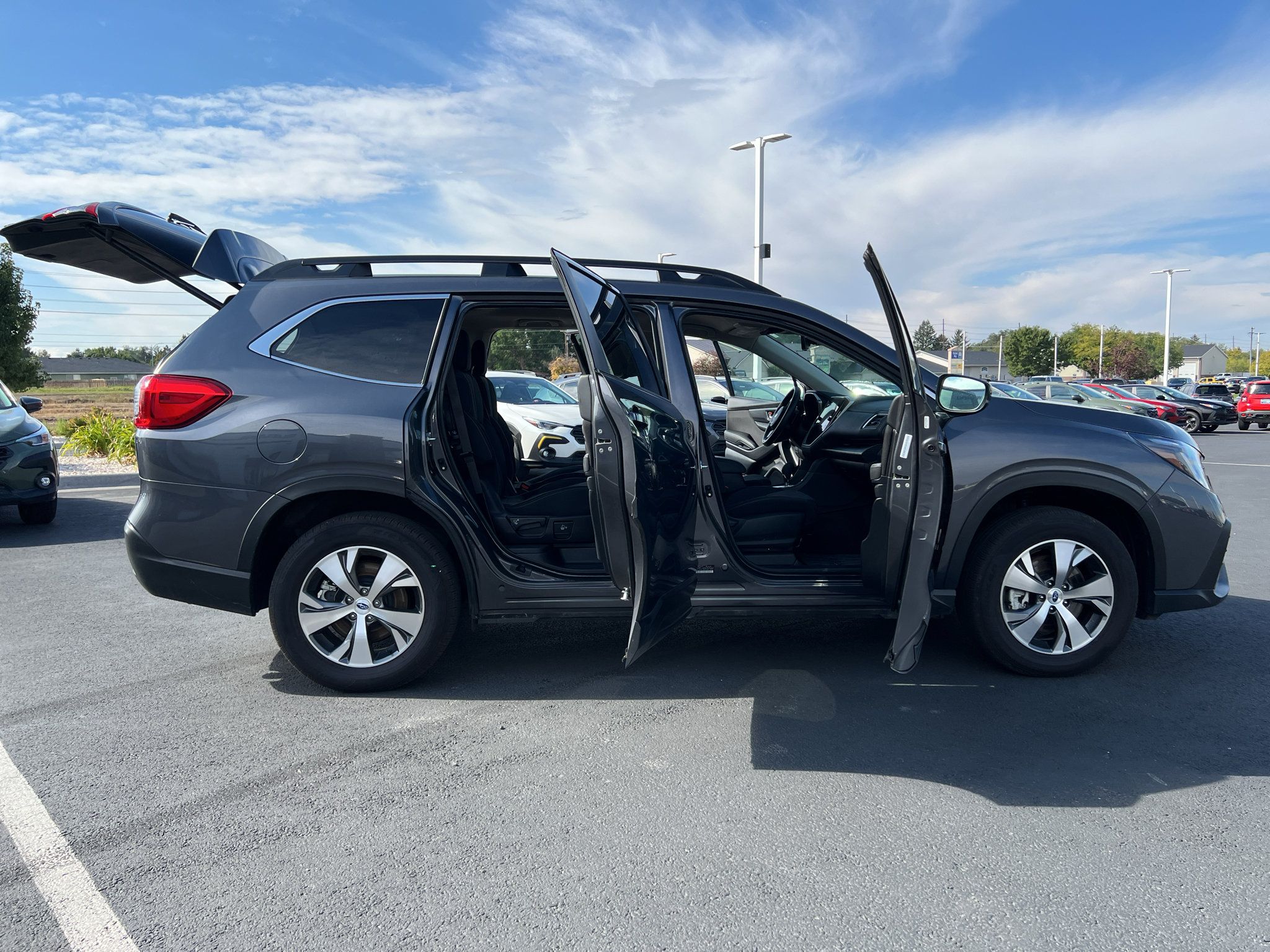 Certified 2025 Subaru Ascent Premium AWD/4WD image 4