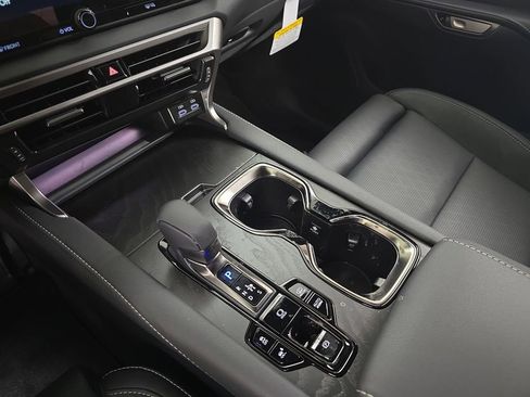 New 2026 Lexus RX 450h AWD image 25