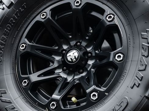 Used 2016 Jeep Wrangler Unlimited Sahara w/ Connectivity Group AWD/4WD image 3