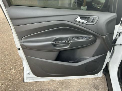 Used 2017 Ford Escape SE AWD/4WD image 14