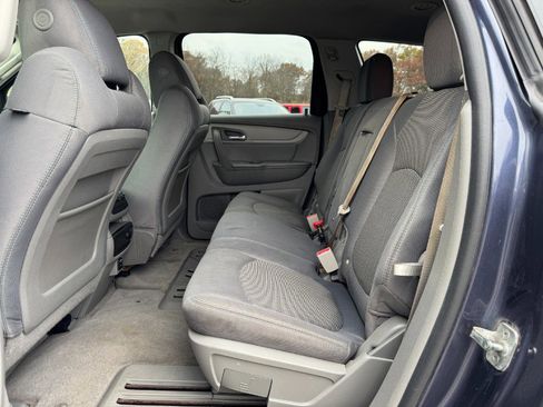 Used 2014 Chevrolet Traverse LS image 16