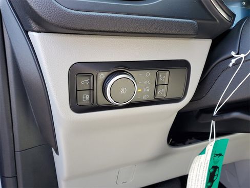 New 2025 Ford Escape SE w/ PHEV Premium Package image 10