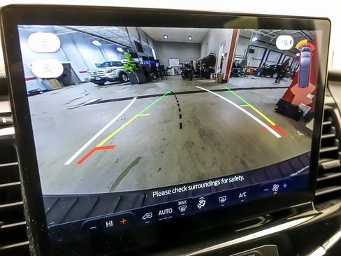 Used 2023 Ford Transit 350 XLT image 14