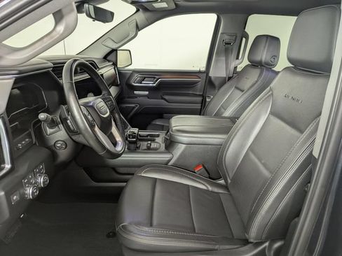 Used 2024 GMC Sierra 1500 Denali w/ Technology Package AWD/4WD image 10