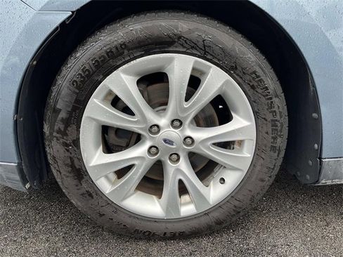 Used 2010 Ford Taurus SEL image 11