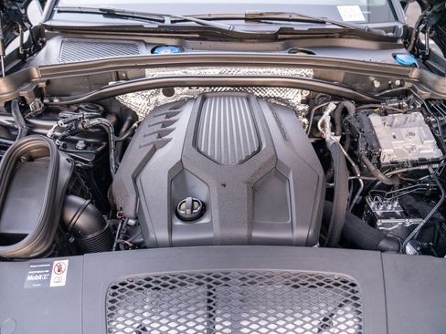 New 2026 Porsche Macan image 29