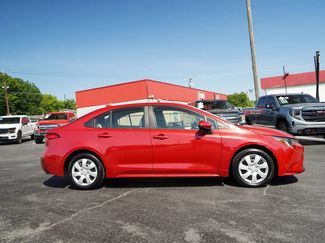 Used 2021 Toyota Corolla LE FWD video 2