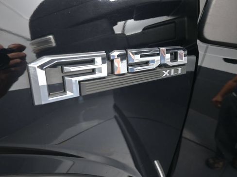 Used 2016 Ford F150 XLT w/ Equipment Group 302A Luxury AWD/4WD image 12