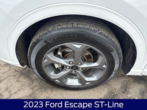Used 2023 Ford Escape ST-Line image 11