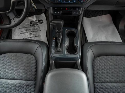 Used 2015 Chevrolet Colorado Z71 image 26