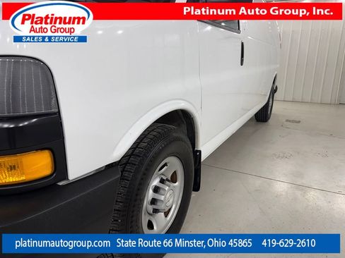 Used 2019 Chevrolet Express 3500 Extended w/ Driver Convenience Package RWD image 39