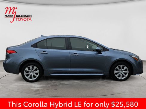 Used 2025 Toyota Corolla LE FWD image 7