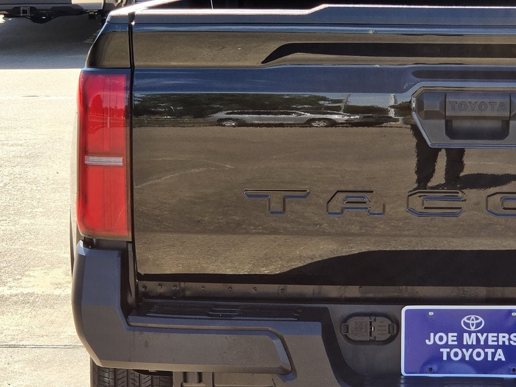 Used 2025 Toyota Tacoma SR RWD image 10