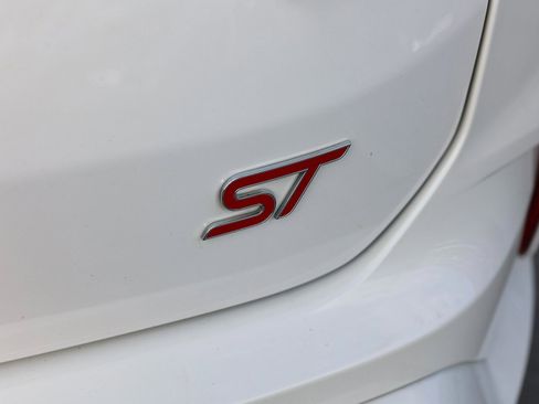 Certified 2022 Ford Edge ST image 10