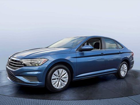 Used 2019 Volkswagen Jetta S w/ Driver Assistance Package FWD image 2