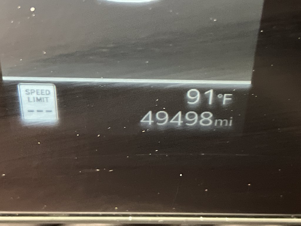 Used 2025 Kia Carnival FWD image 58