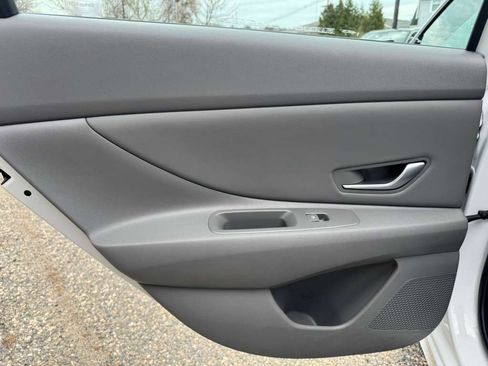 Used 2023 Hyundai Elantra SEL w/ Convenience Package FWD image 14