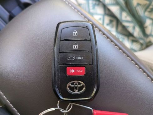 Used 2024 Toyota Corolla XLE image 27