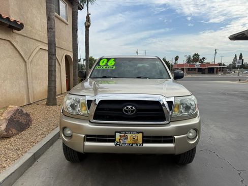 Used 2006 Toyota Tacoma PreRunner RWD image 2