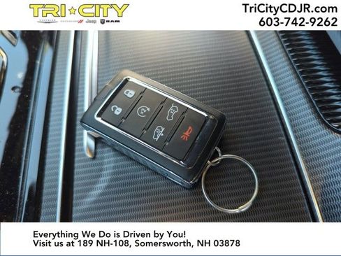 Used 2023 Jeep Grand Wagoneer Series III w/ Quick Order Packagew 28T image 33