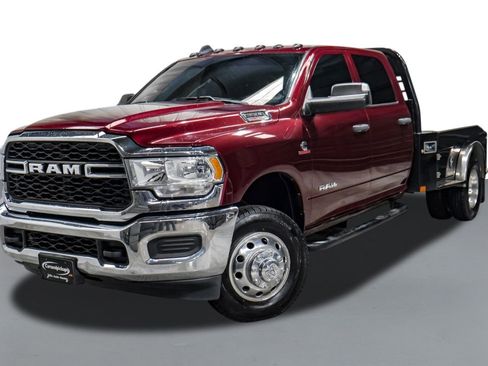 Used 2019 RAM 3500 Tradesman image 4