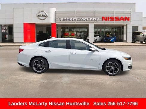 Used 2024 Chevrolet Malibu LT FWD image 2