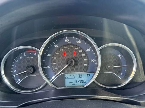 Used 2015 Toyota Corolla LE image 32