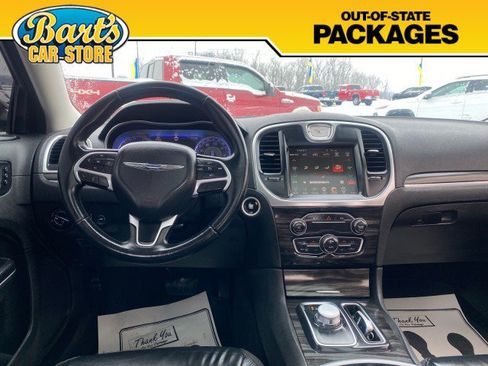 Used 2016 Chrysler 300 Limited RWD image 22