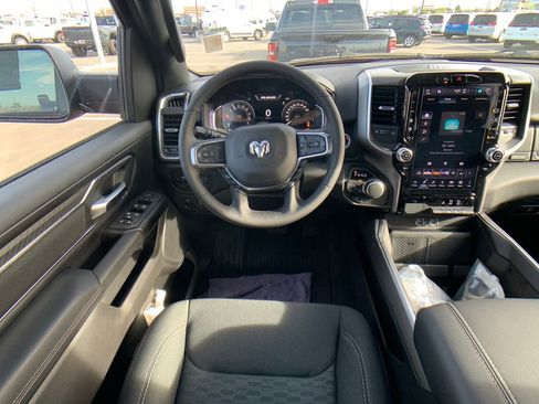 New 2026 RAM 1500 4x4 Crew Cab image 13