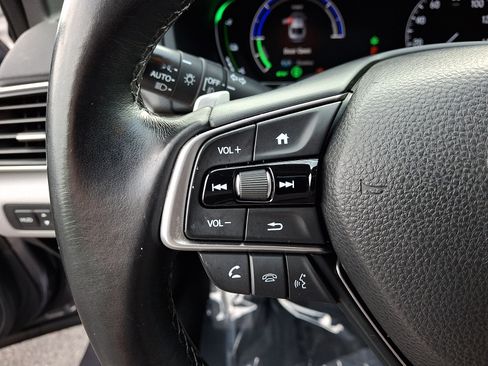 Used 2018 Honda Accord Touring image 22
