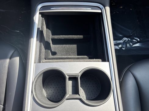 Used 2022 Tesla Model 3 Long Range image 32