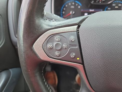 Used 2021 Chevrolet Colorado Z71 w/ Z71 Midnight Edition AWD/4WD image 9