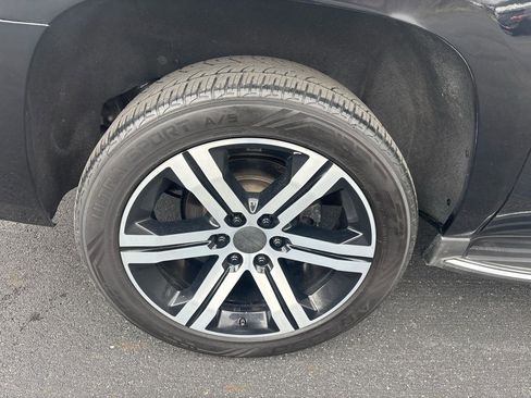 Used 2015 Chevrolet Suburban LTZ AWD/4WD image 23