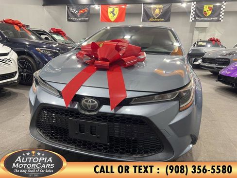 Used 2020 Toyota Corolla LE image 1