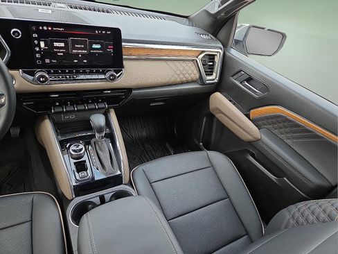 Used 2026 GMC Canyon Denali image 12