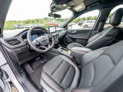 New 2026 Ford Escape ST-Line w/ Cold Weather Package FWD image 31