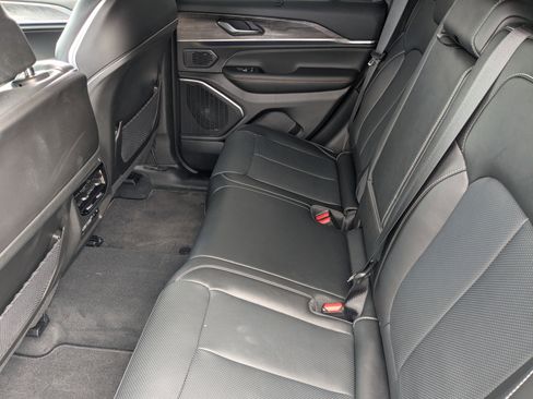 New 2025 Jeep Grand Cherokee Overland w/ Luxury Tech Group IV image 14