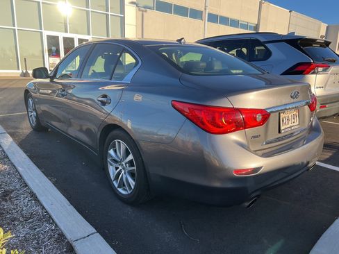 Used 2017 INFINITI Q50 Premium image 5