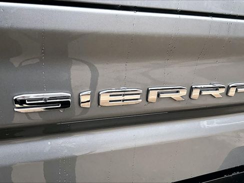 Used 2025 GMC Sierra 1500 AT4 w/ AT4 Premium Package AWD/4WD image 31
