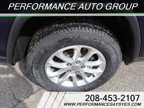 Used 2015 Jeep Grand Cherokee Laredo w/ Quick Order Package 23E image 9
