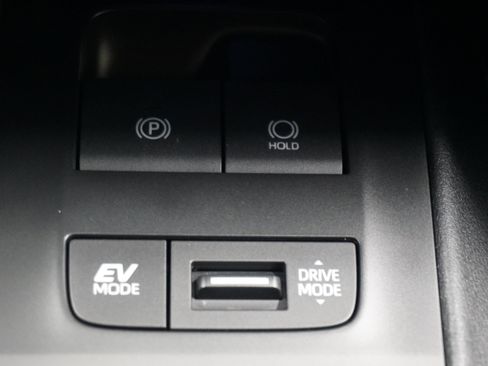 Used 2021 Toyota Venza Limited w/ Advanced Technology Package image 25