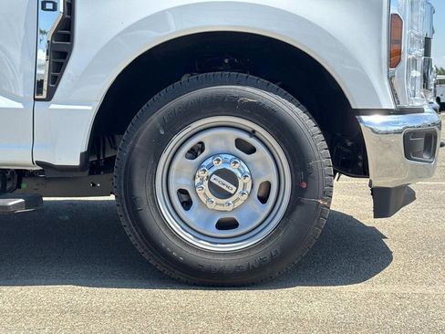 New 2025 Ford F350 XL w/ XL Chrome Package RWD image 24