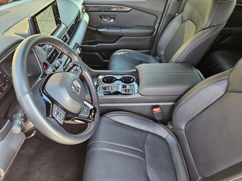 Used 2026 Honda Passport TrailSport Elite image 11