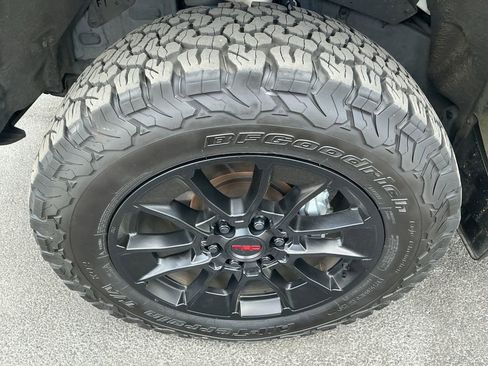 Used 2024 Toyota Tundra Limited w/ TRD Off-Road Package AWD/4WD image 14