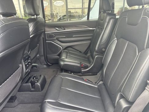 Used 2021 Jeep Grand Cherokee L Limited image 16