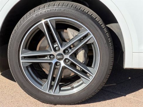 Used 2021 Audi Q5 e Prestige w/ Prestige Package image 35