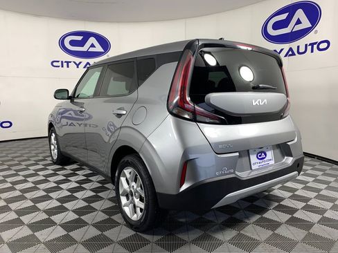 Used 2023 Kia Soul LX w/ Option Group 015 FWD image 5
