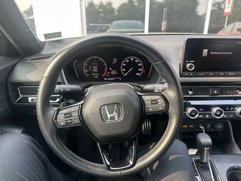 Used 2025 Honda Civic Sport image 8