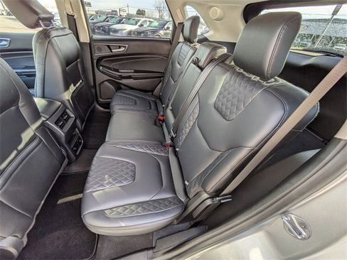 Used 2024 Ford Edge Titanium image 17