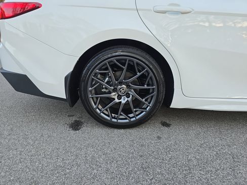 Used 2025 Toyota Camry SE image 34